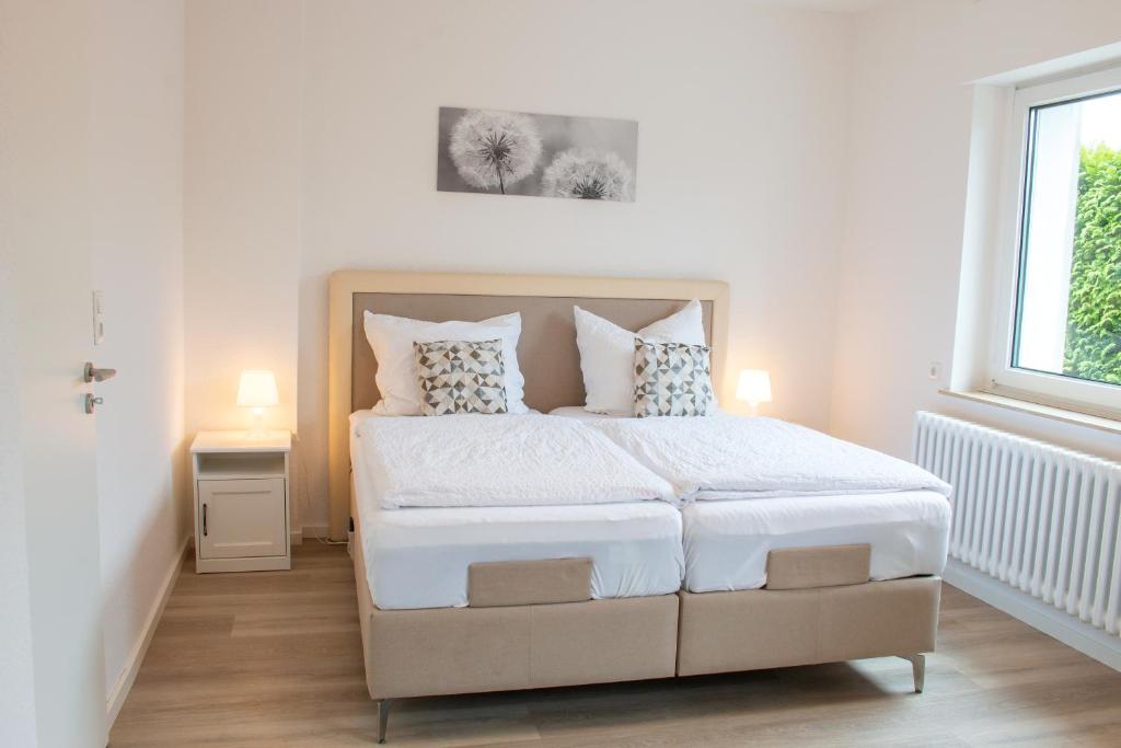 Ferienwohnungen Domblick-Herkenrath - Apartment With Garden View