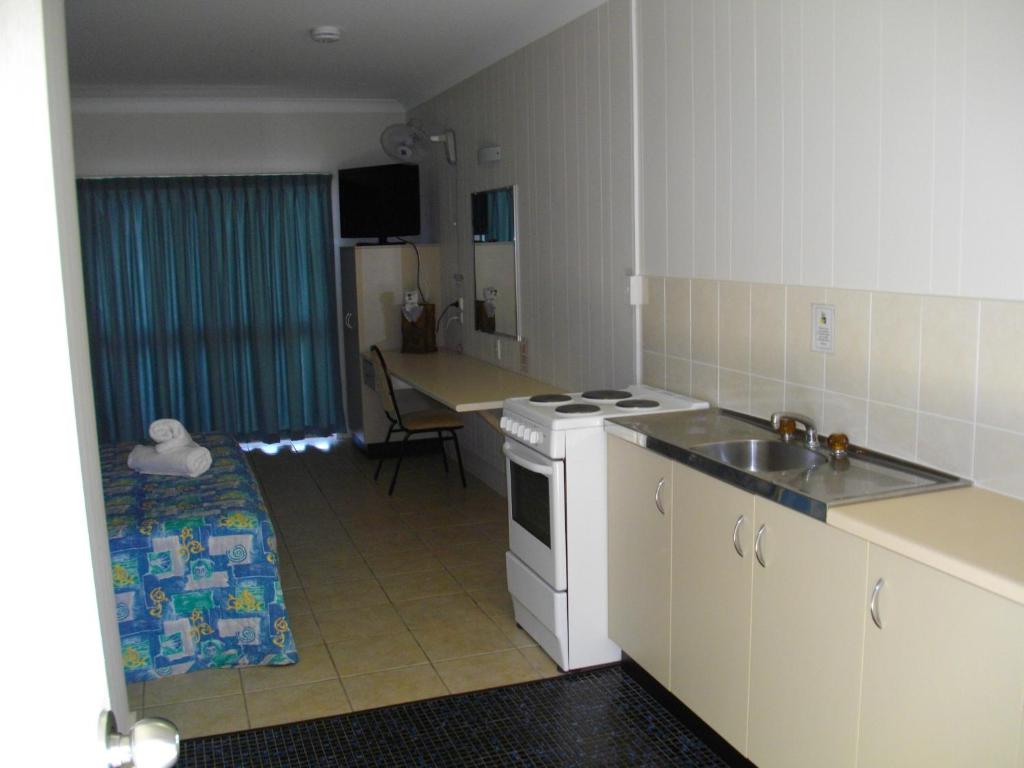Kurrimine Beach Motel - Familiesuite