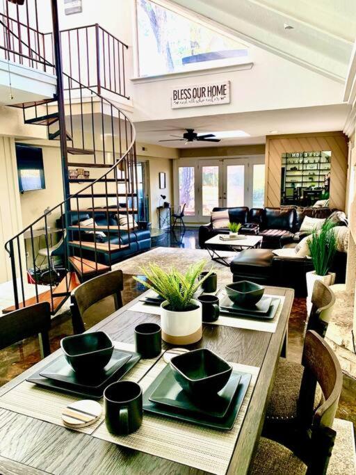 Just Like Home 8OKC Pool, Billiards, Hot tub, Oklahoma City (updated prices 2024)