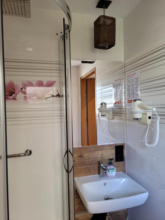 Pokoje & Apartamenty Asenata Ustroń Centrum - 15