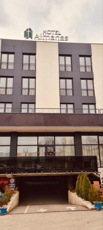 Budova, kde se motel nachází