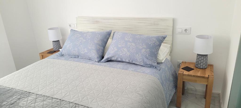 Postel nebo postele na pokoji v ubytování Luxury apartment in the heart of Moraira & 200mtrs from the sea