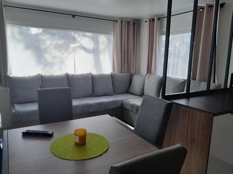 Posezení v ubytování Mobil-Home Oliviers 1