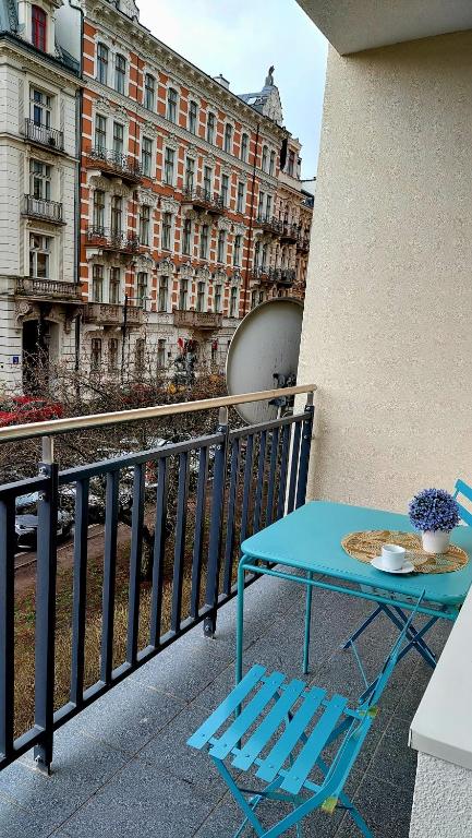 ComeWa Apartments - Studio With Balcony - Foksal 12/14 Street