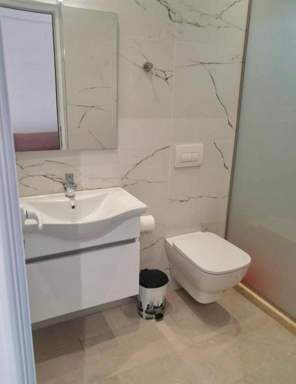 Koupelna v ubytování VANGJELIS HOTEL