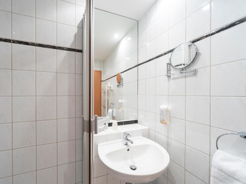 Vannituba majutusasutuses B&B HOTEL Gotha-Hbf
