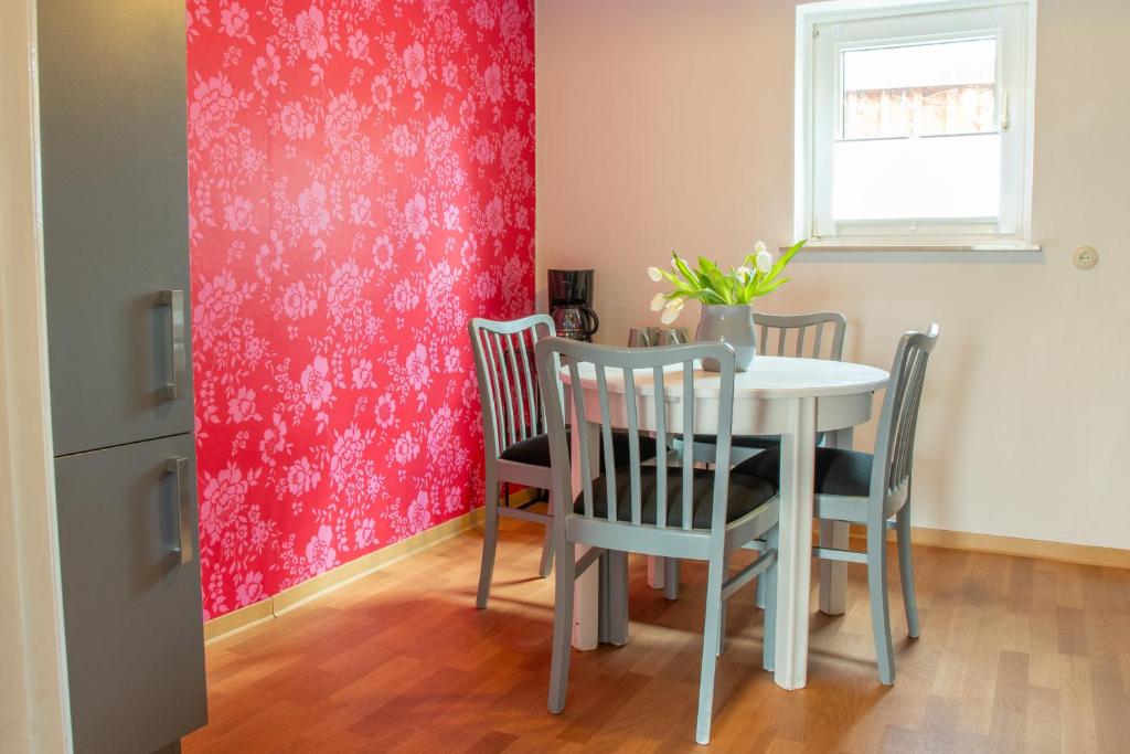 Fotografie z fotogalerie ubytování Schöne Ferienwohnung im Herzen von Itzehoe mit eigenem Eingang v destinaci Itzehoe