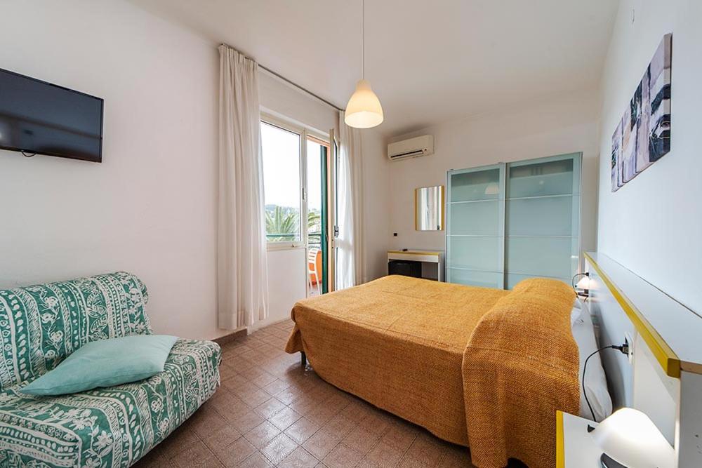 TV a/nebo společenská místnost v ubytování Hotel Belmare