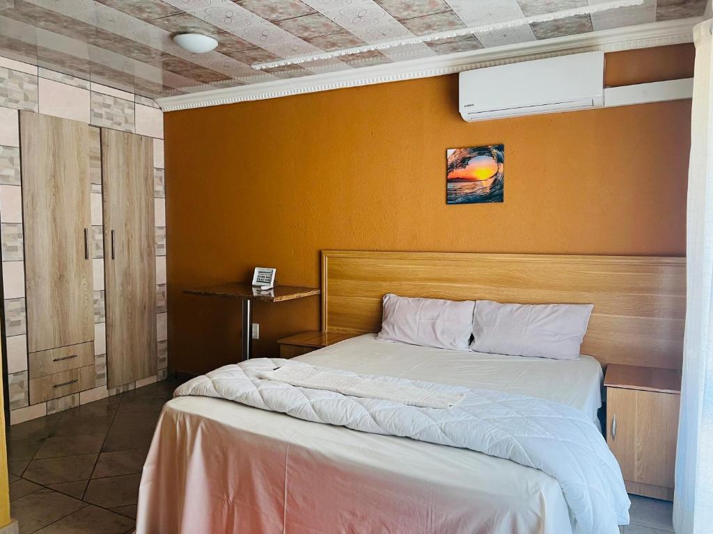 Postel nebo postele na pokoji v ubytování The journey guest house
