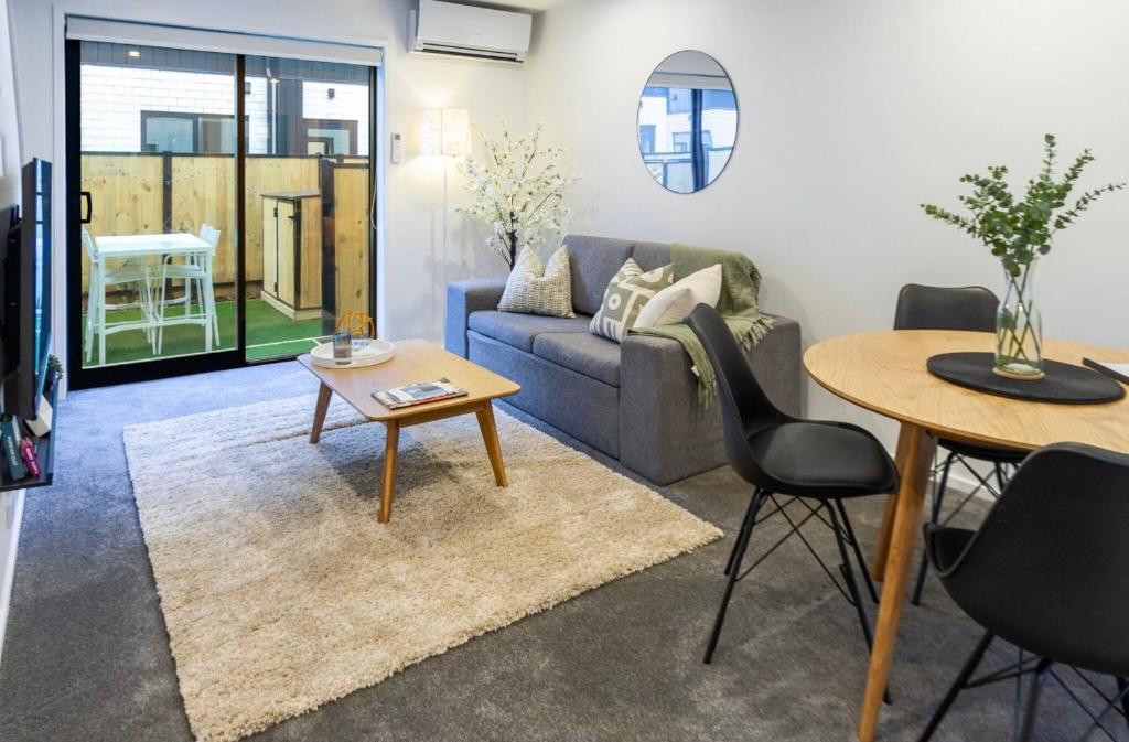 3Mins to Hospital & Hagley Park - Resim 1