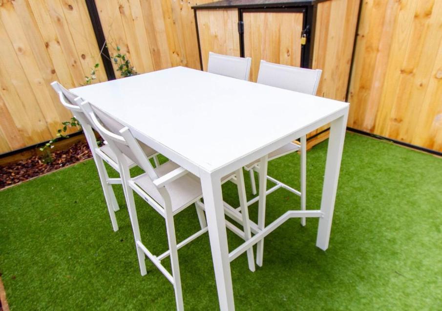 3Mins to Hospital & Hagley Park - Resim 38