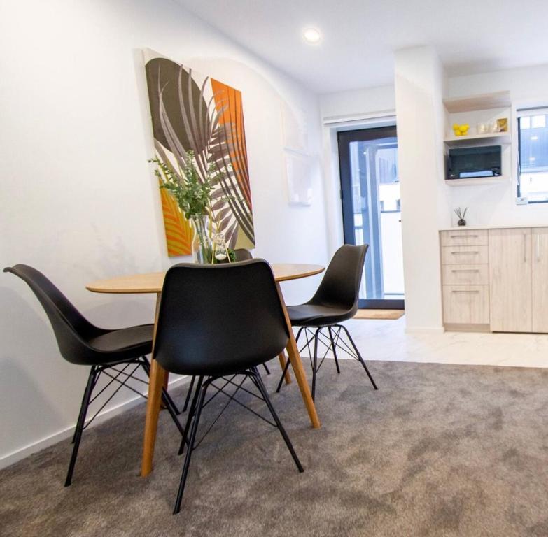 3Mins to Hospital & Hagley Park - Resim 11