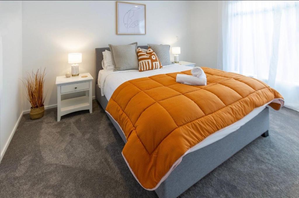 3Mins to Hospital & Hagley Park - Resim 18