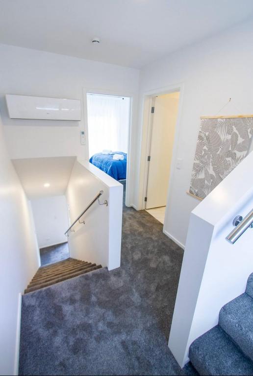 3Mins to Hospital & Hagley Park - Resim 33