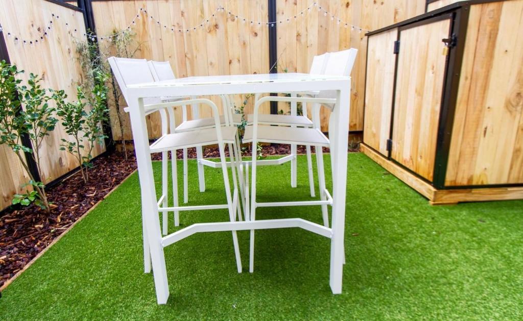 3Mins to Hospital & Hagley Park - Resim 6