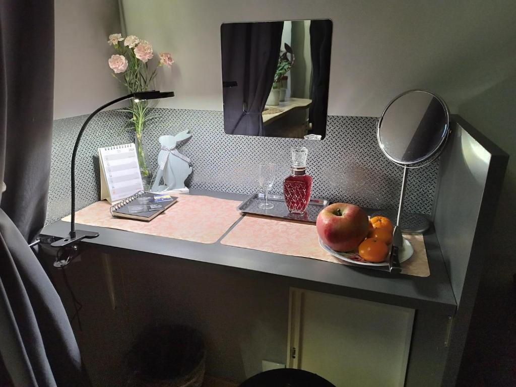 Niewielki pokój dla jednej osoby lub pary. - 18