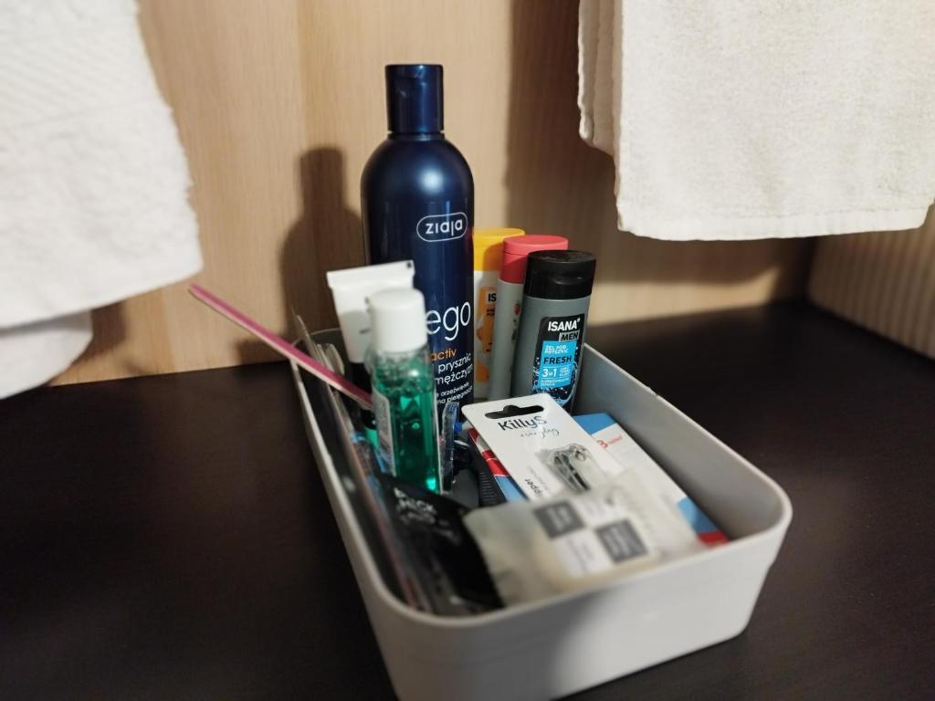 Niewielki pokój dla jednej osoby lub pary. - 16