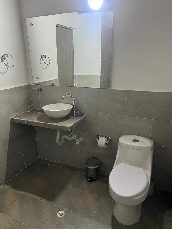 Koupelna v ubytování Hotel Santa Fe del Paso