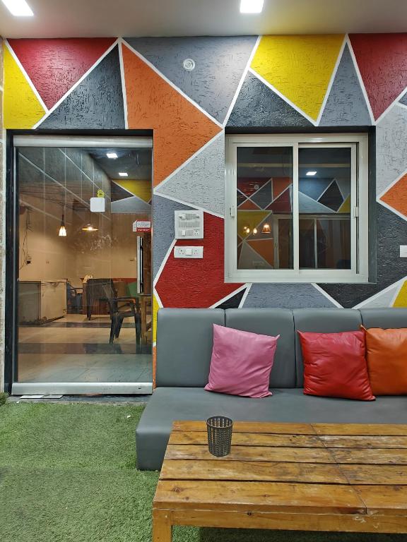 Posezení v ubytování Bedweiser Backpackers Hostel