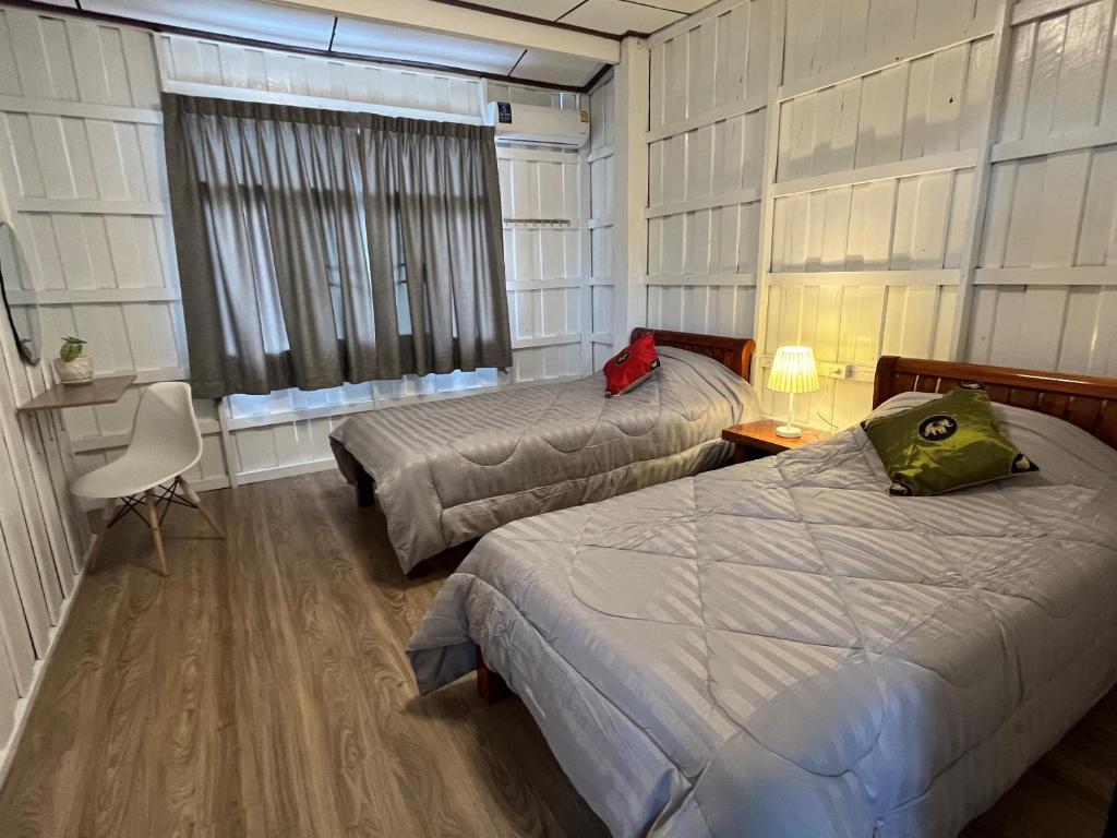 เพชรบูรณ์ แอทโฮม - Twin Room