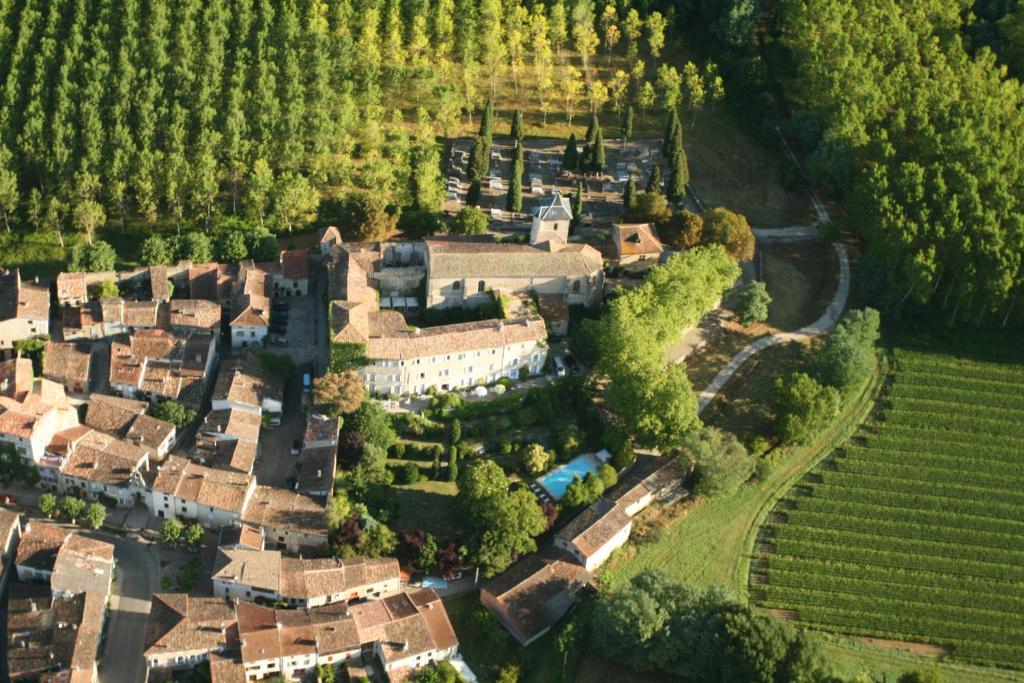 Letecký snímek ubytování Château de Camon