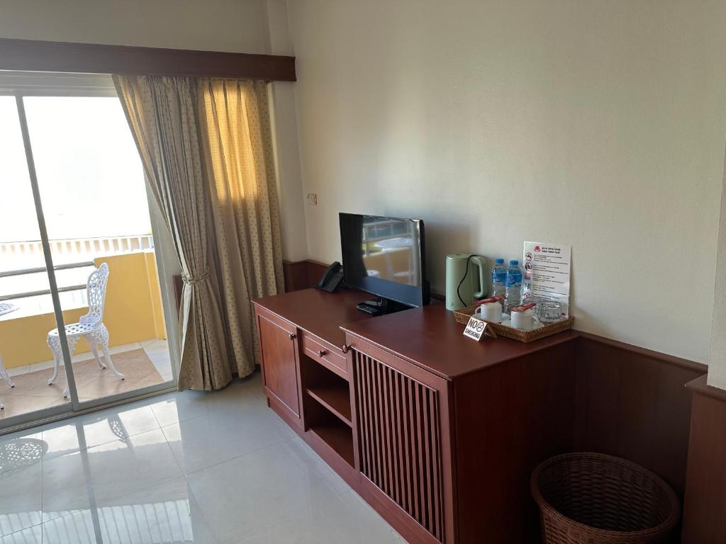 TV a/nebo společenská místnost v ubytování Sabai Sabai hotel