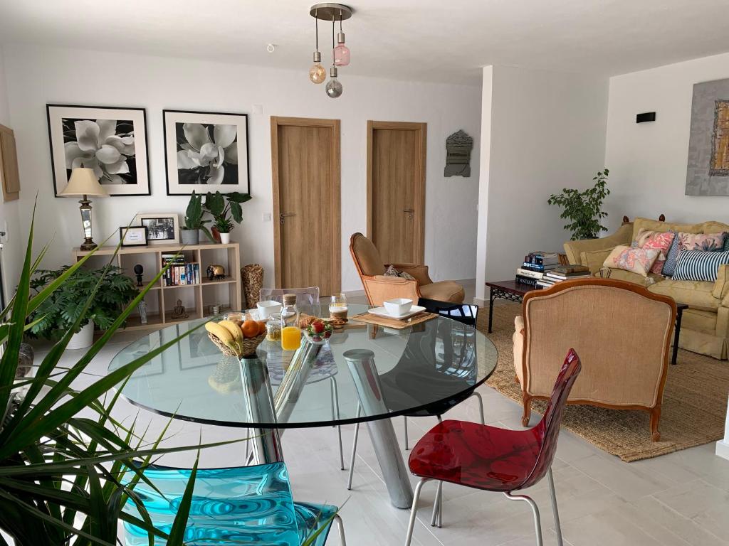 A Tranquil Garden Apartment, Carvoeiro - Benagil - Housity