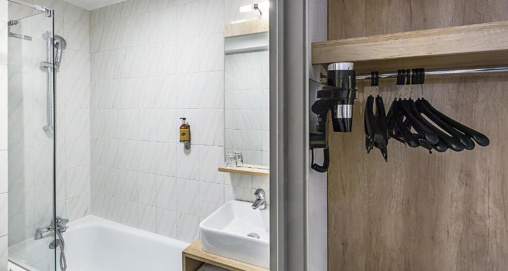 Ostal Pau Universite - Sure Hotel Collection by Best Western - Habitación Doble Estándar - No Fumadores