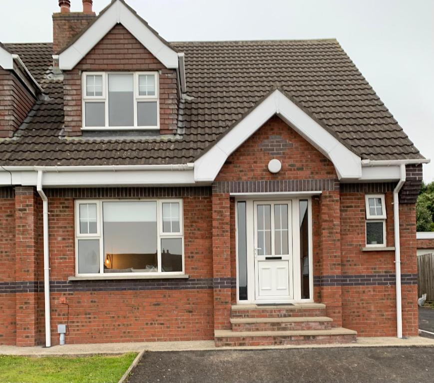 Millgrove House In Portstewart, Holyhead (updated prices 2024)