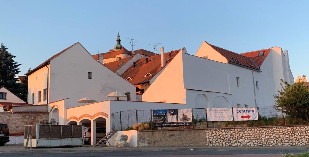 Budova, kde se hotel nachází
