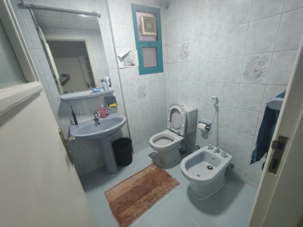 Koupelna v ubytování Room 3, Couples should be married