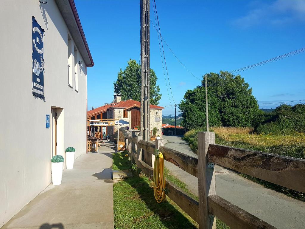 Budynek, w którym mieści się hostel