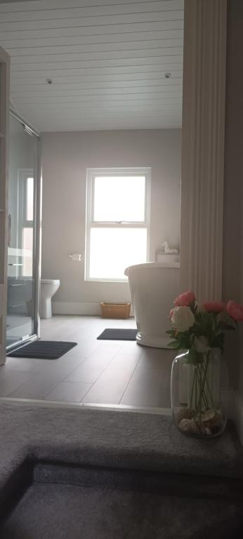 Foto sihtkohas Bray asuva majutusasutuse Eglinton Road - Super King - Private Bathroom galeriist