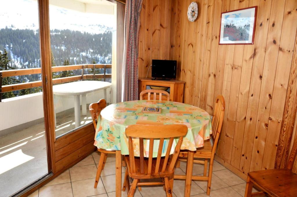 Photo de la galerie de l'établissement Résidence Arche - Studio pour 4 Personnes 89, à Flaine