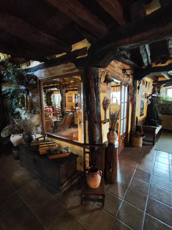 Reštaurácia alebo iné gastronomické zariadenie v ubytovaní Casa Simón
