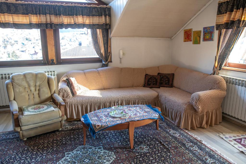 Posezení v ubytování Guest House Fena
