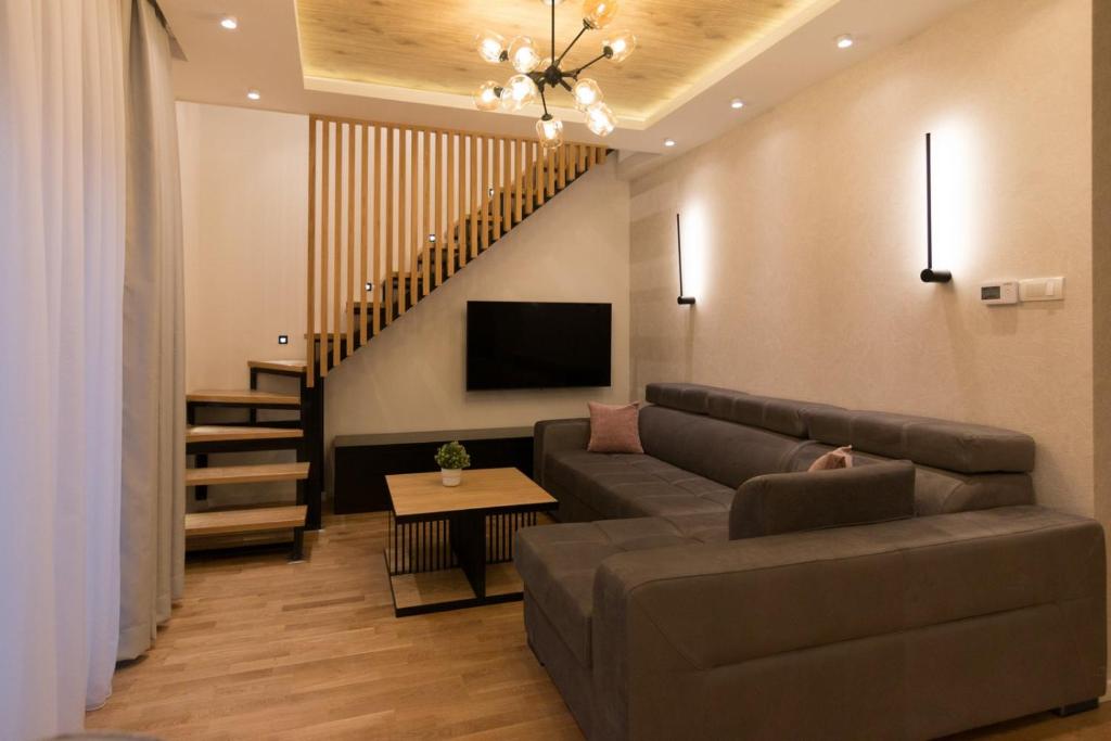 TV a/nebo společenská místnost v ubytování Tara Lux apartmani