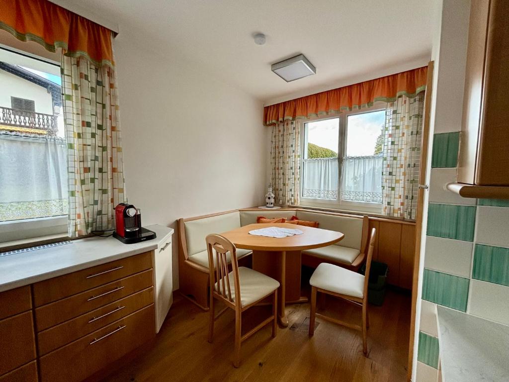Kuchyň nebo kuchyňský kout v ubytování Luxury-Suites Traunsee