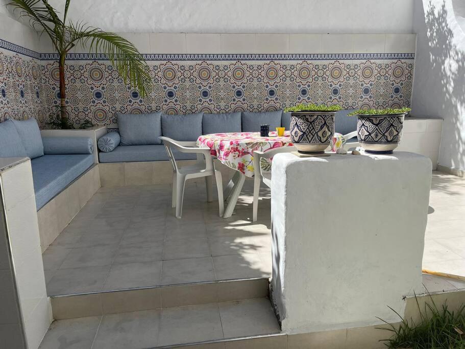 Posezení v ubytování Le patio de CaboNegro - 250m de la plage - 6 couchages