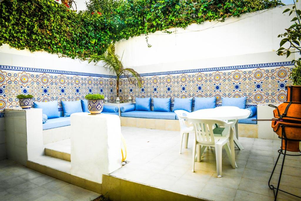Posezení v ubytování Le patio de CaboNegro - 250m de la plage - 6 couchages