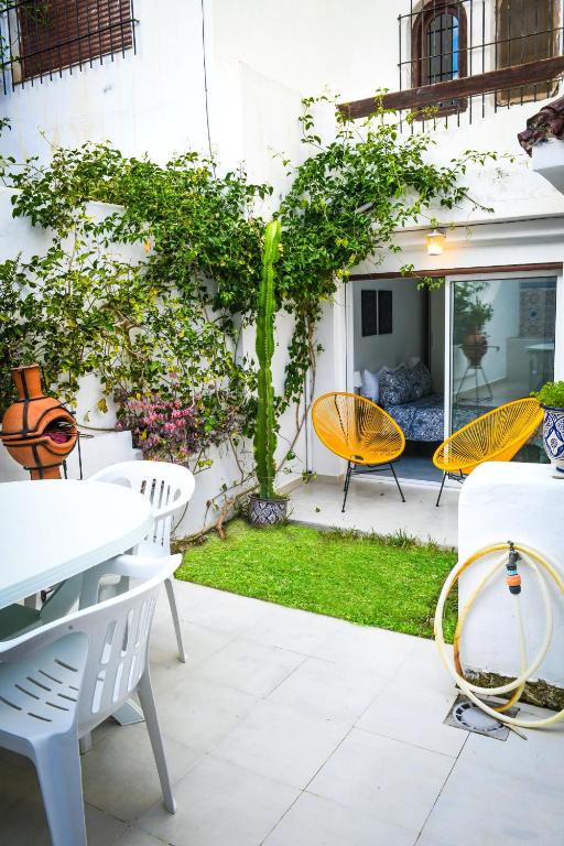 Zahrada ubytování Le patio de CaboNegro - 250m de la plage - 6 couchages