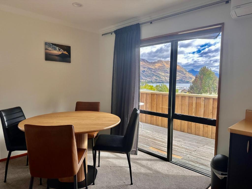Wanaka Springs Lodge - Resim 11