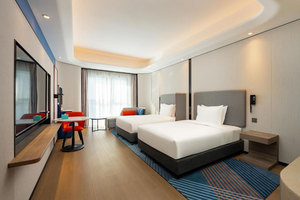 Holiday Inn Express Beijing Conference Center, an IHG Hotel - Standard Doppelzimmer Mit Zwei Doppelbetten