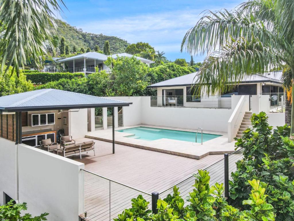 The Orchard House - Luxury Tropical Villa tesisinde veya buraya yakın yüzme havuzu