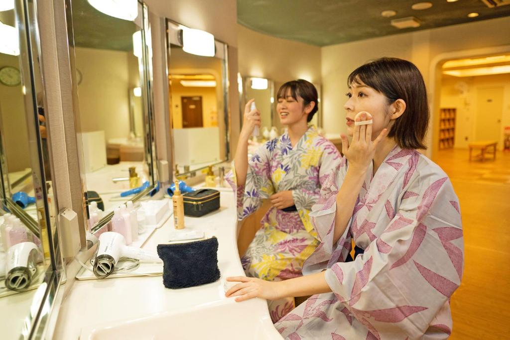 Hosté ubytování Ooedo Onsen Monogatari Awara