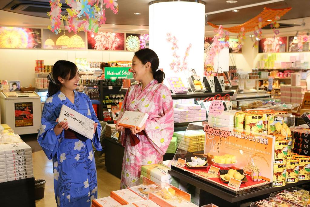 Hosté ubytování Ooedo Onsen Monogatari Awara
