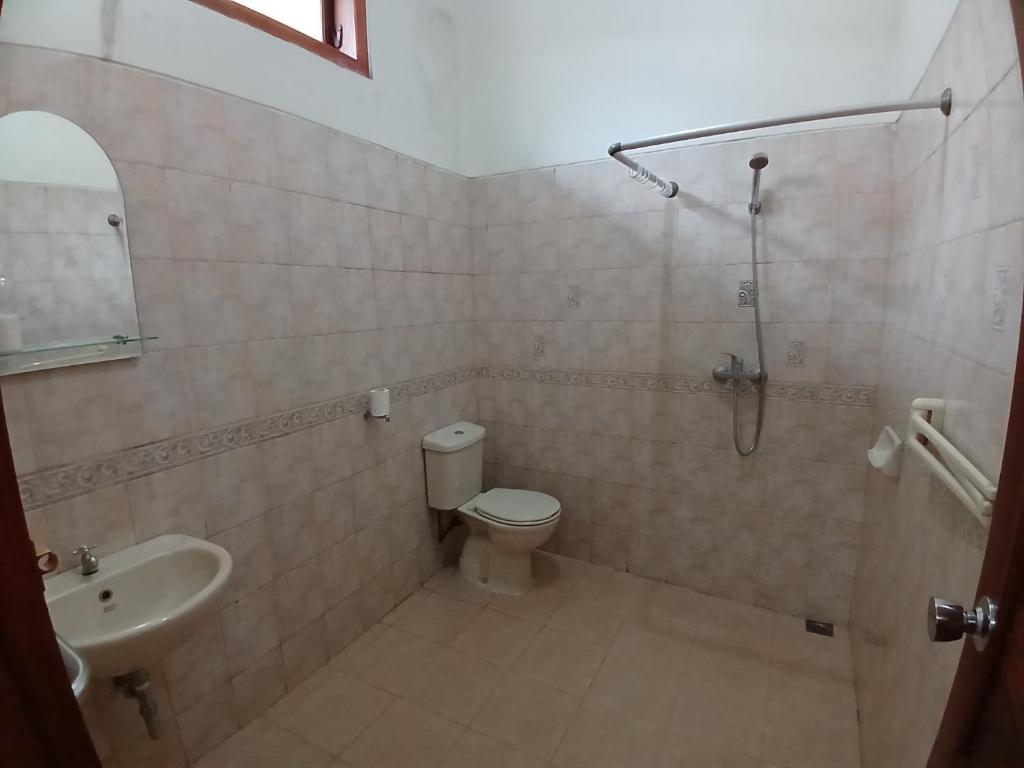 Koupelna v ubytování Hotel MBC Ruteng