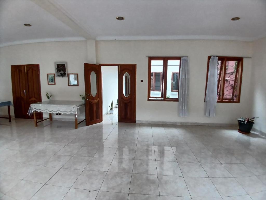 Fotografie z fotogalerie ubytování Hotel MBC Ruteng v destinaci Ruteng