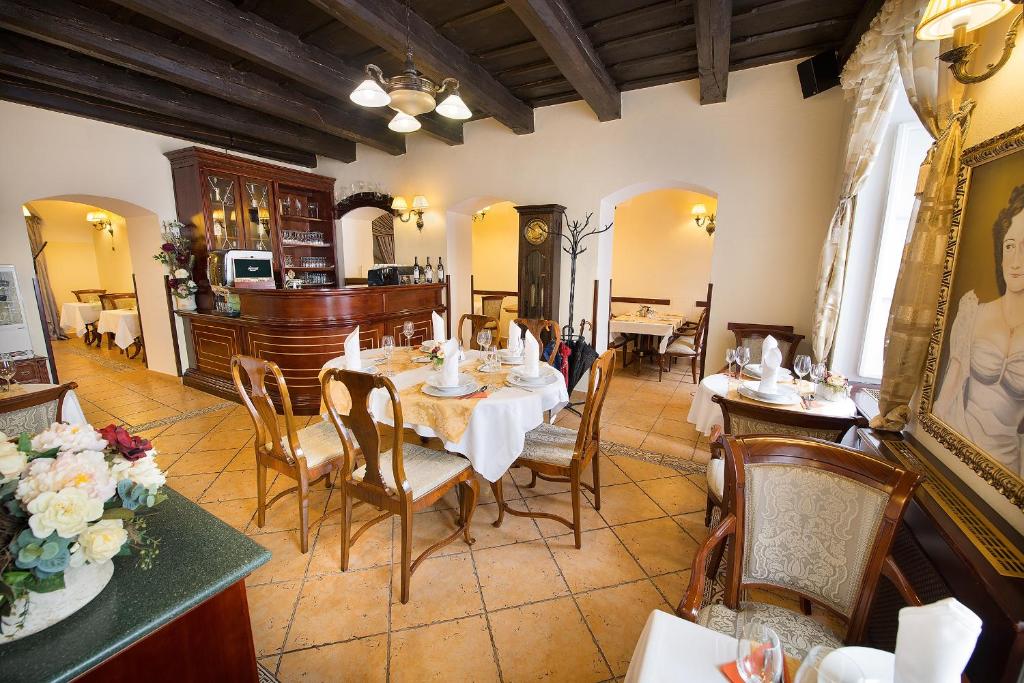 Boutique Hotel Constans - Resim 41