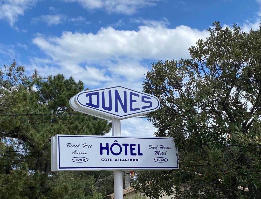 Certifikát, hodnocení, plakát nebo jiný dokument vystavený v ubytování Hotel des Dunes